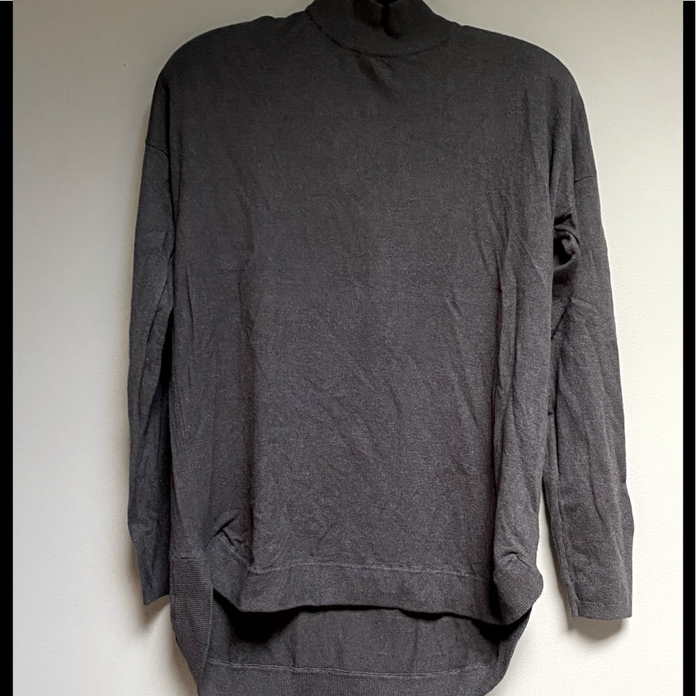 Size L Cyrus sweater EUC